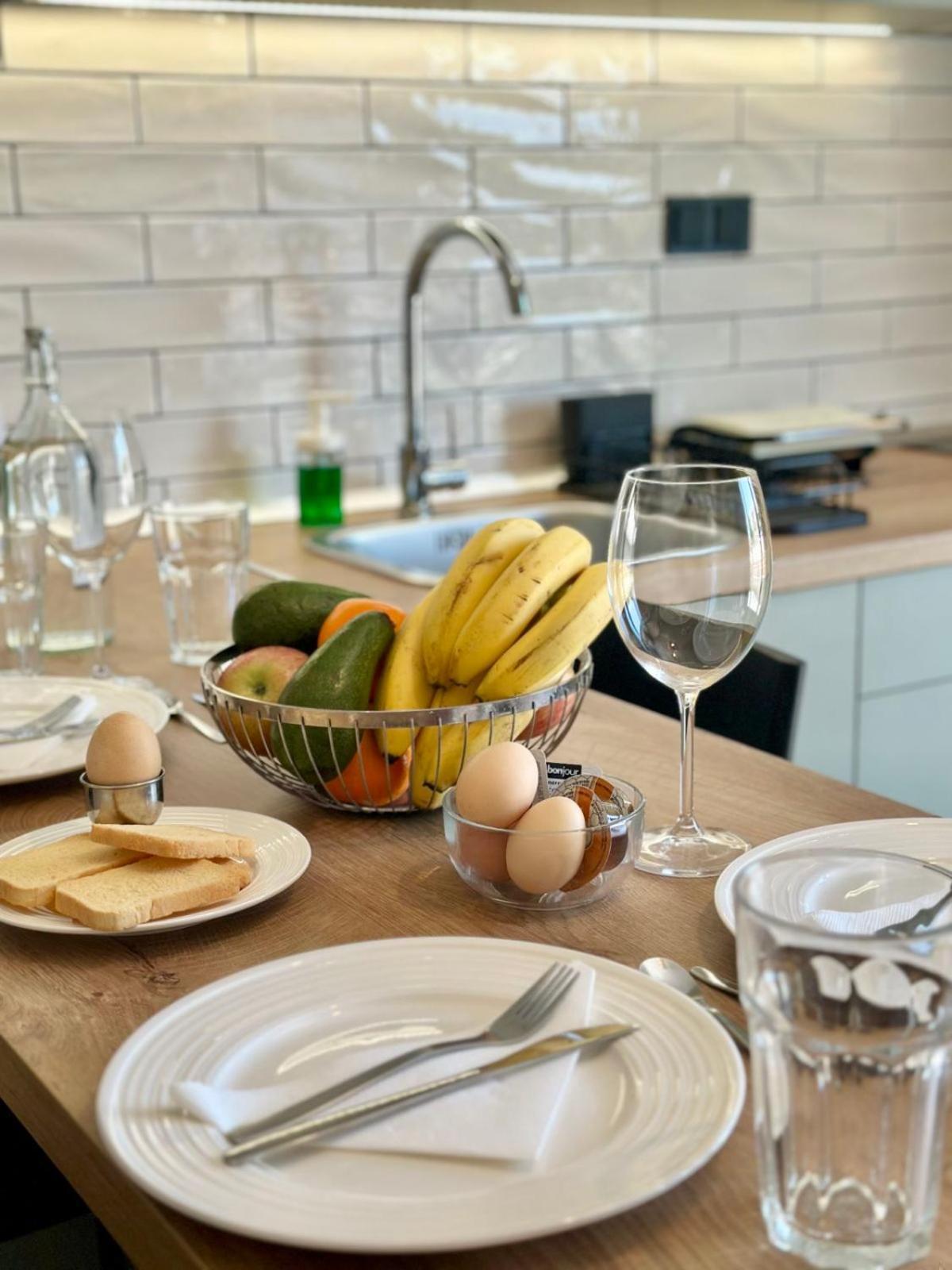 2 Doors Apartment Kavála ภายนอก รูปภาพ