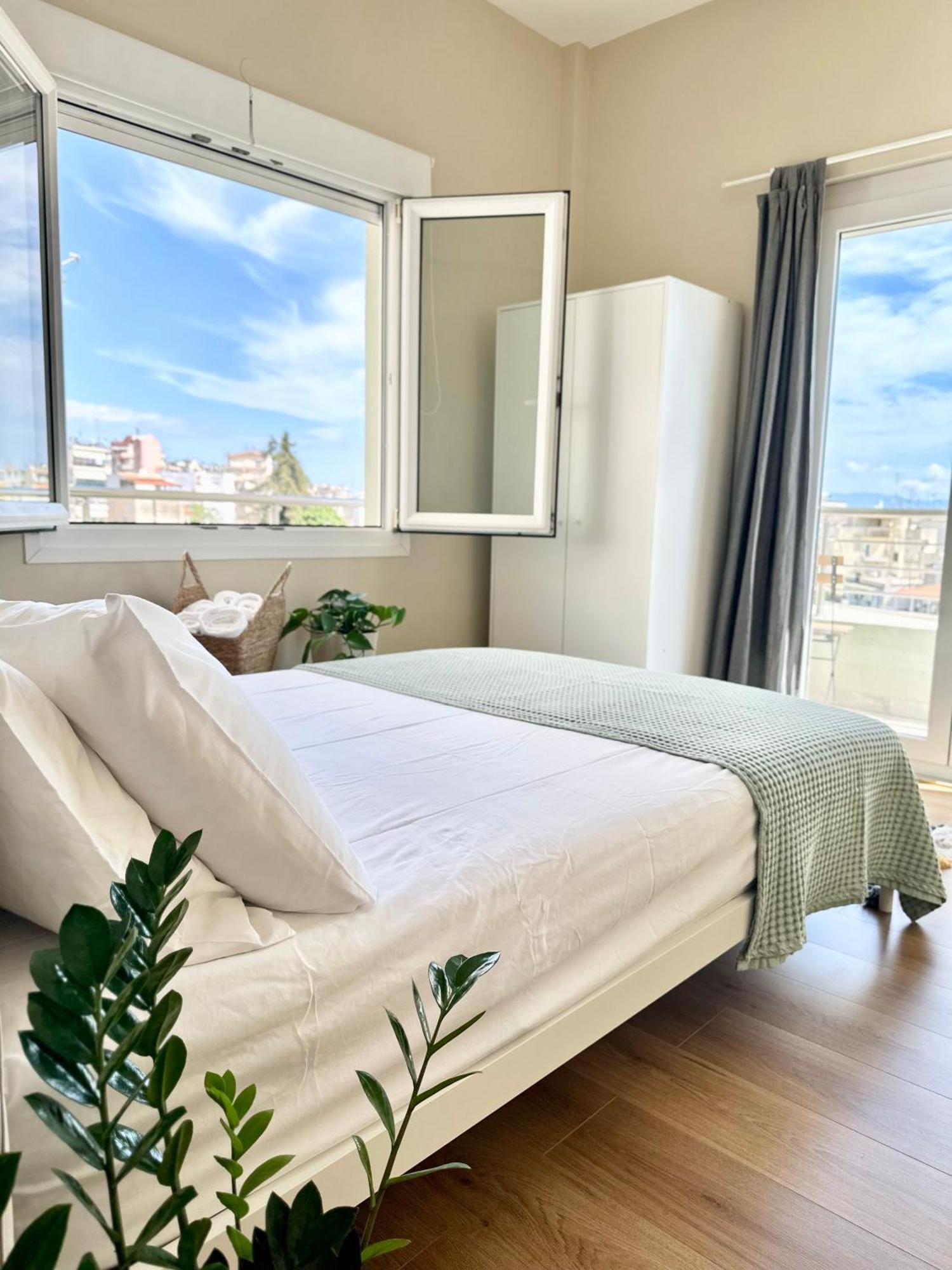 2 Doors Apartment Kavála ภายนอก รูปภาพ